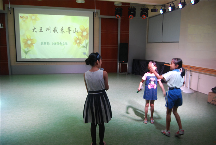 ������Ӣ��ѧУ����ס������������