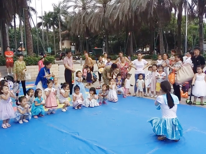 ����Ƴ����ġ�СèСè����������������һ�����˶�