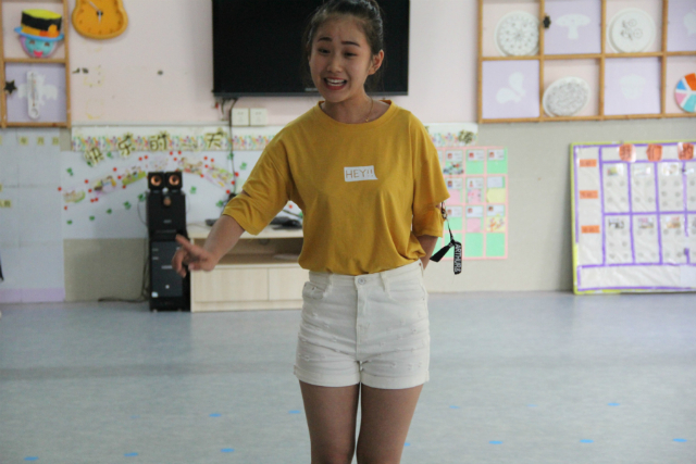 ����BOB�����׶�԰��Ƹ����Ӱ