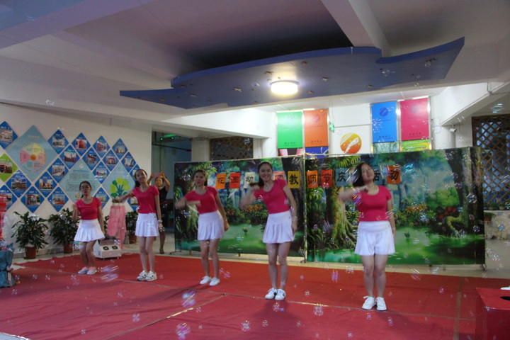 �������������Ҹ��׽̡�����BOB���Ż�԰�׶�԰��ϯ�������˶�