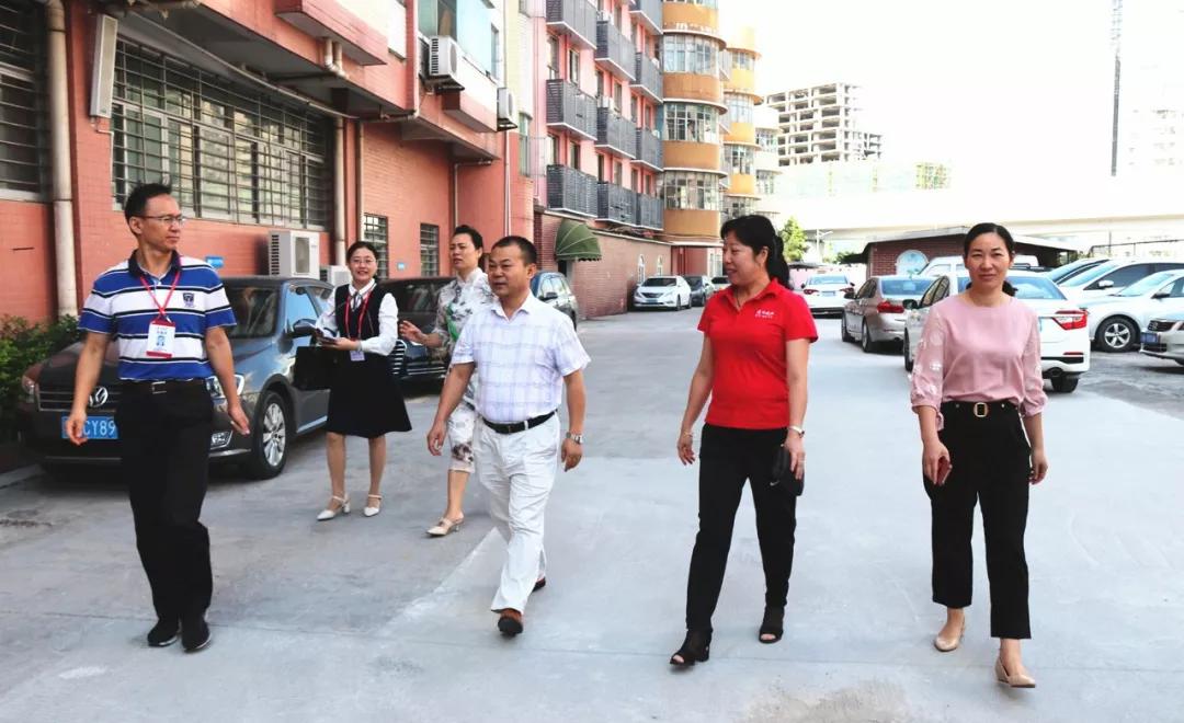 ���ζ�ѧ��У����11�¶������Ӵ��ɲ����ܷ���ϯ�����ǳ