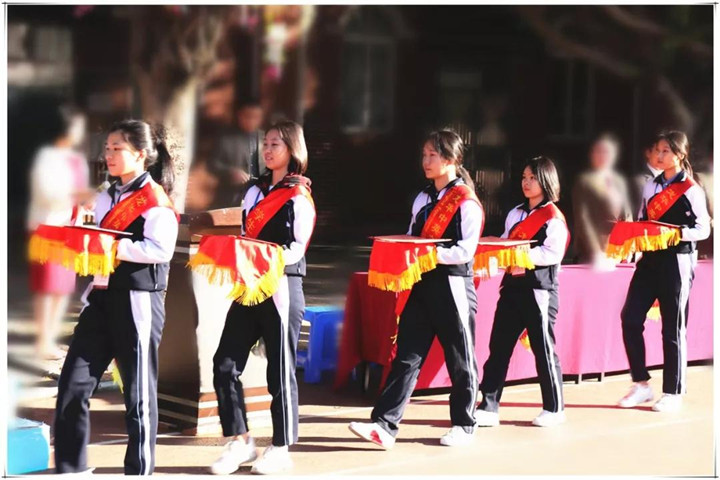 ʢ����������Բ���ս�ʽ