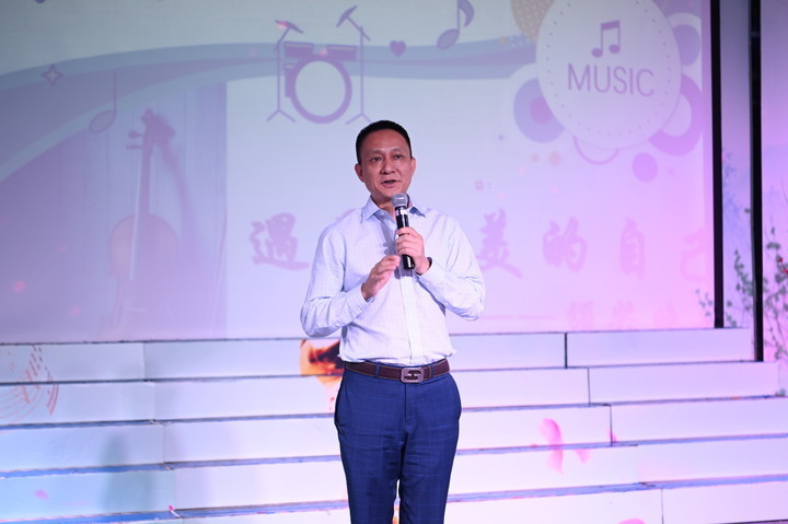 �������������Լ���                         ������ʮ��BOB���ź������佱����