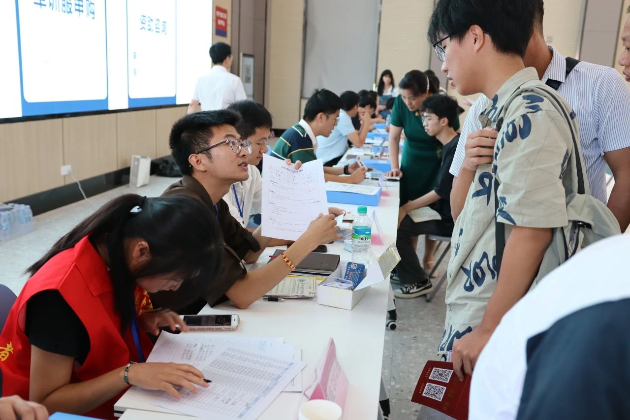 ����ְҵ����ѧԺBOB�����ִ���ҵѧԺӭ����ʽ����